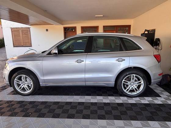 AUDI Q5 2.0 TFSI AMBIENTE 16V 225CV GASOLINA 4P AUTOMÁTICO AUDI Q5 2.0 TFSI AMBIENTE 16V 225CV GASOLINA 4P AUTOMÁTICO